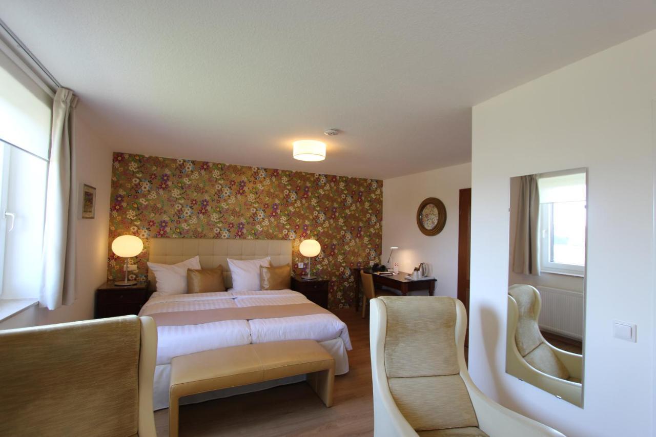 Boutique Hotel Restaurant Hollerather Hof Хелентал Екстериор снимка