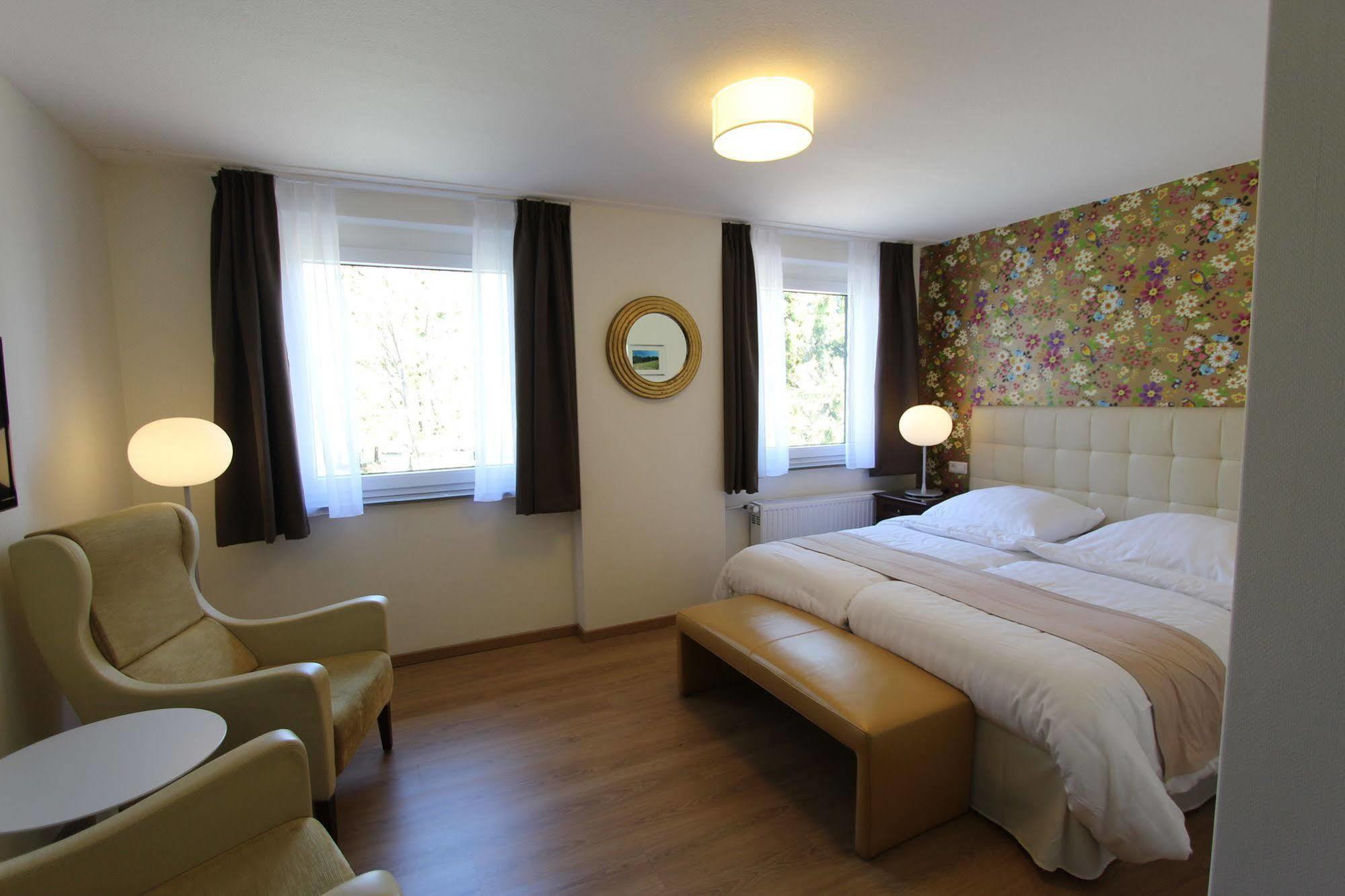 Boutique Hotel Restaurant Hollerather Hof Хелентал Екстериор снимка